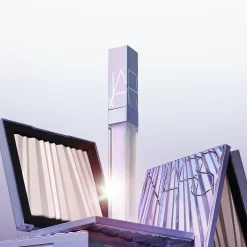 Aura Illuminating Face & Body Powder Skyrocket